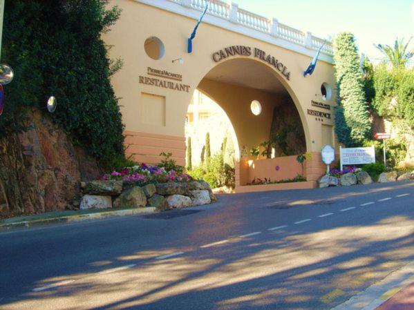Beautiful Garden Apartment Cote D'Azur 戛纳 外观 照片
